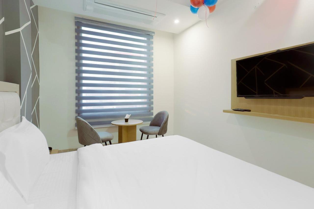 Hotel Bliss Zirakpur Esterno foto