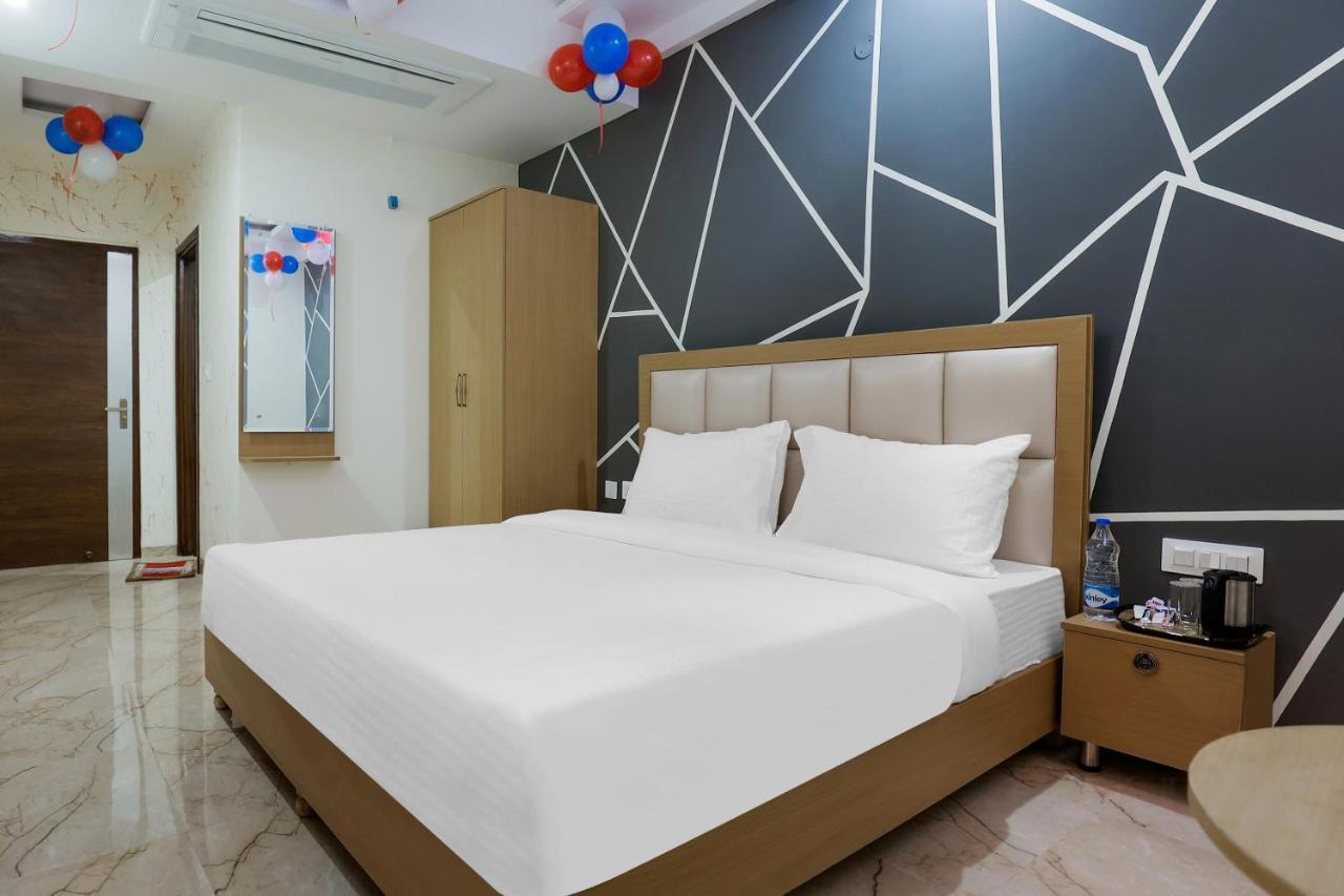 Hotel Bliss Zirakpur Esterno foto