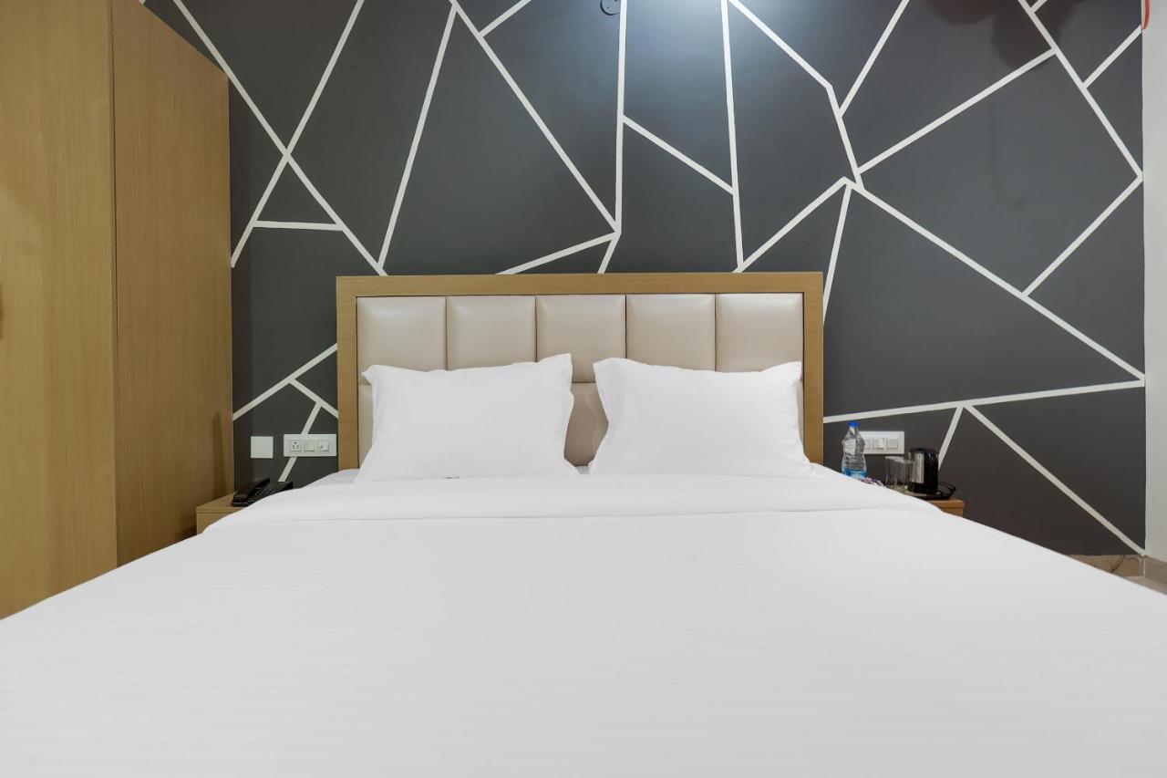 Hotel Bliss Zirakpur Esterno foto