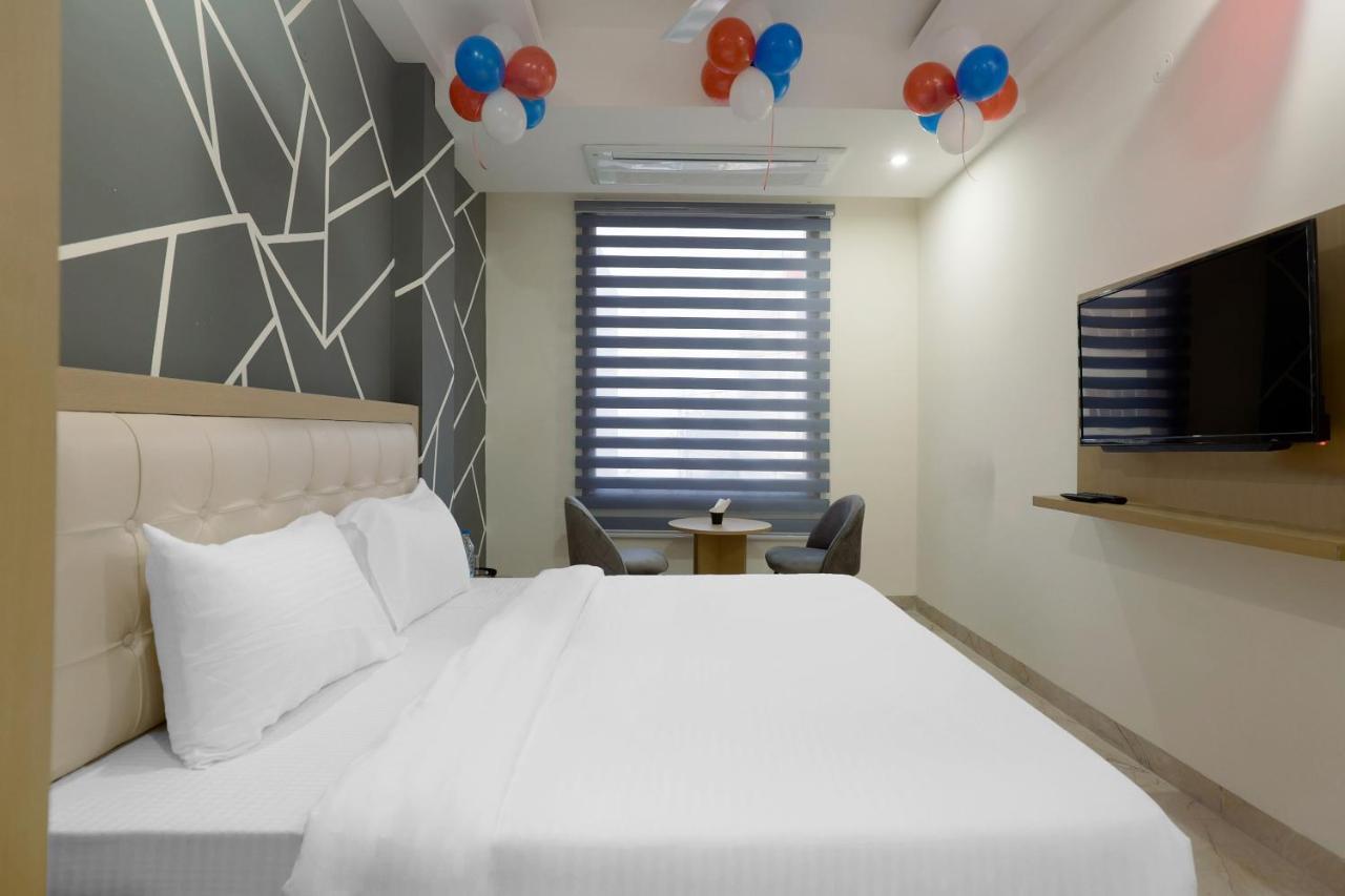 Hotel Bliss Zirakpur Esterno foto