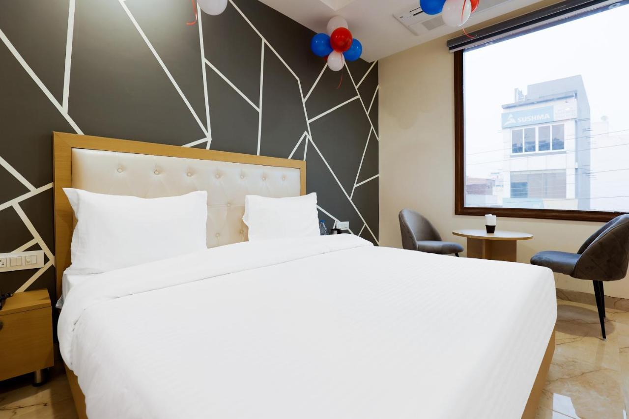 Hotel Bliss Zirakpur Esterno foto