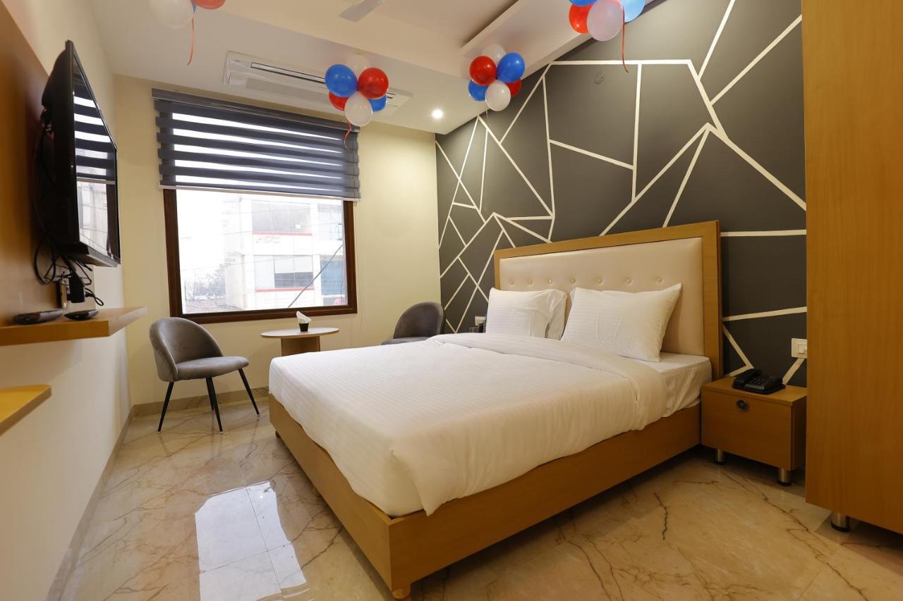 Hotel Bliss Zirakpur Esterno foto