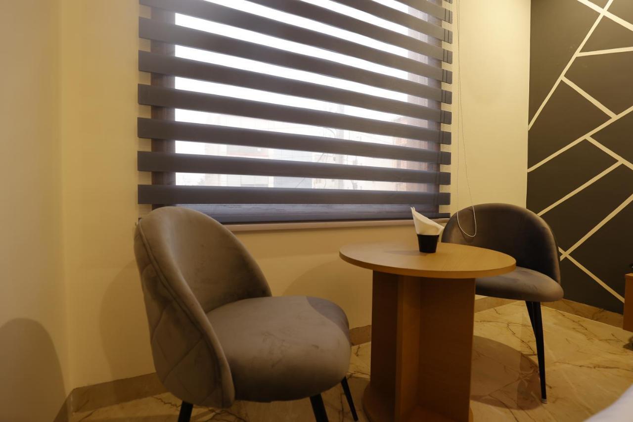 Hotel Bliss Zirakpur Esterno foto